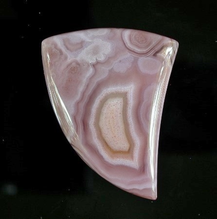 LAGUNA AGATE DESIGNER CABOCHON (MEXICO) -- 30.86 CT. FREE SHAPE